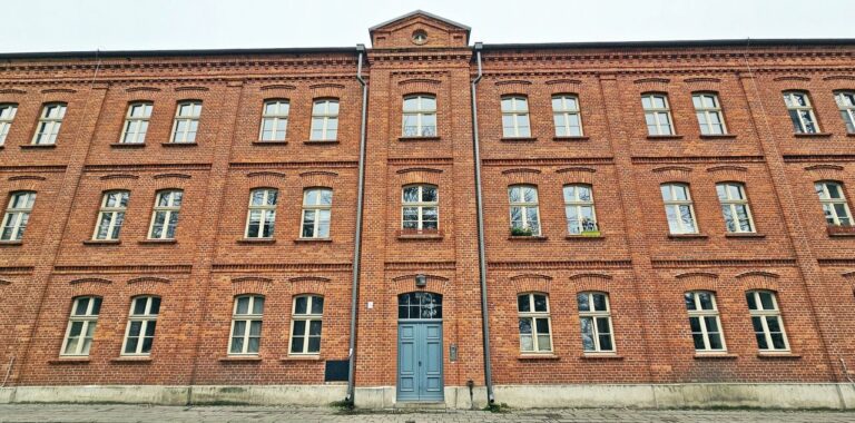 2-pokojowe M na Parterze Zabytkowej Kamienicy przy Parku +OGRÓD !!! - zdjęcie 15
