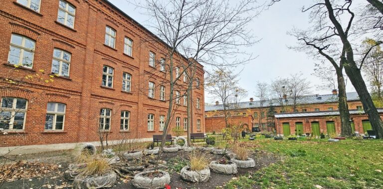 2-pokojowe M na Parterze Zabytkowej Kamienicy przy Parku +OGRÓD !!! - zdjęcie 17