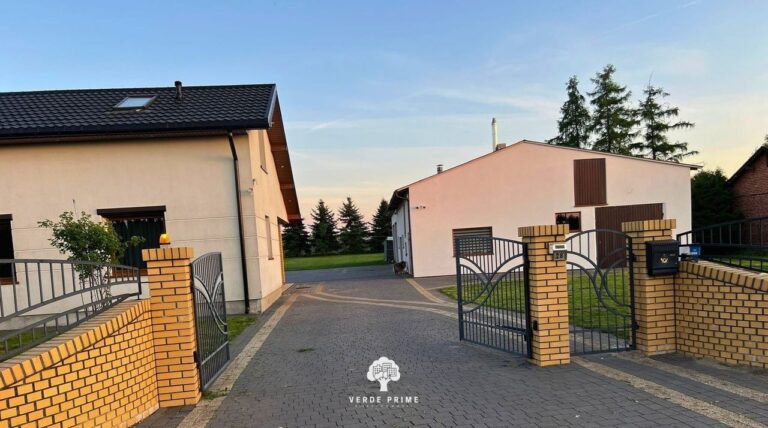 Dom wolnostojący z budynkami gospodarczymi na Ogromnej Działce !!! - zdjęcie 19